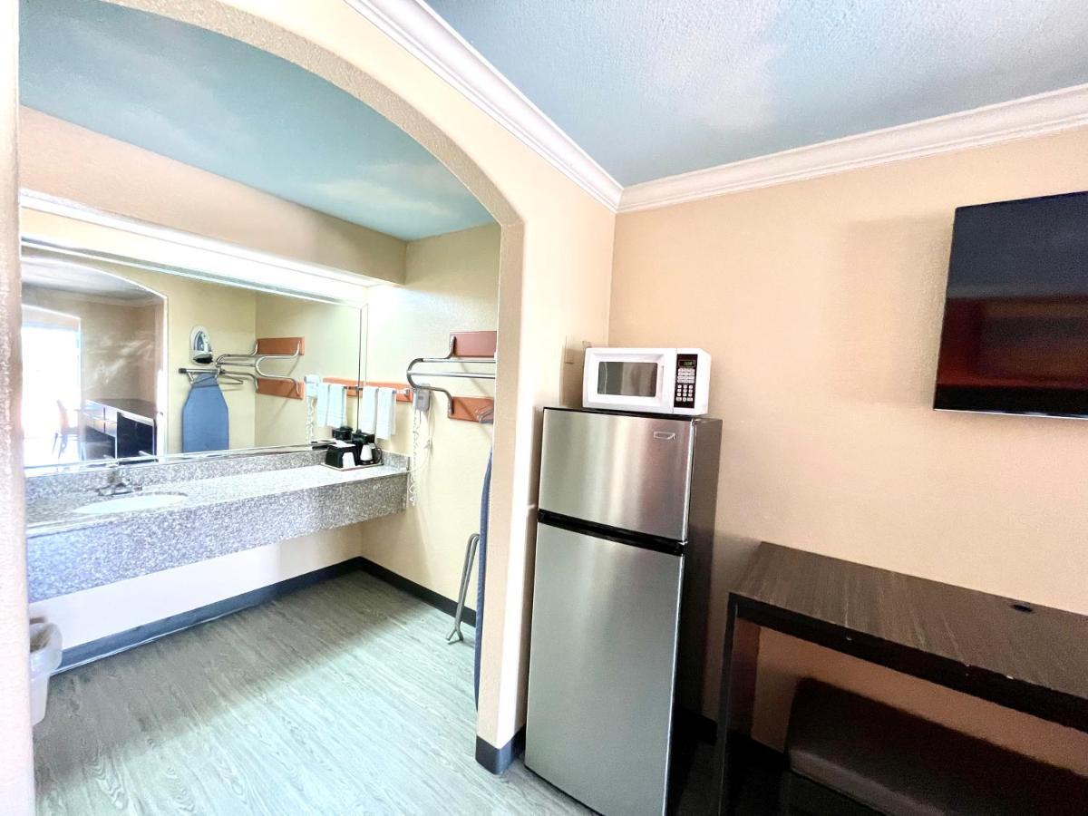 Luxury Inn 利伯蒂 外观 照片